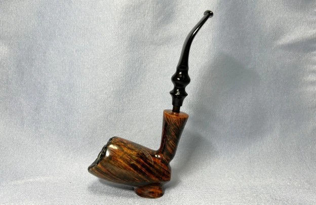 Bjarne hand-carved Danish sitter tobacco pipe