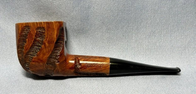 Oversize Kaywoodie Briar tobacco pipe