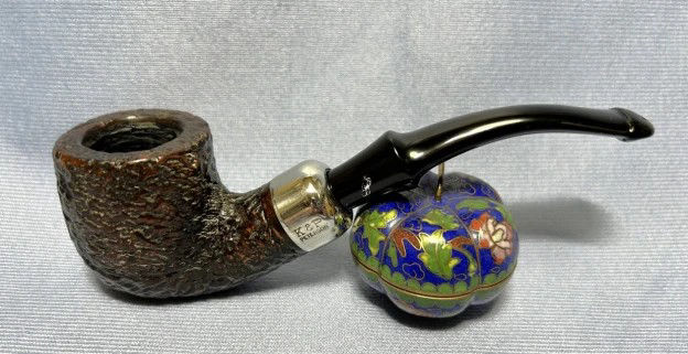 Peterson system 301 tobacco pipe