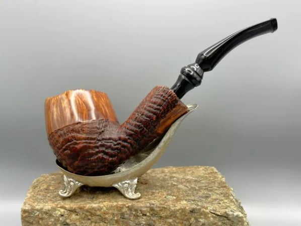 Søren Hand-Carved Sandblast Freehand Egg